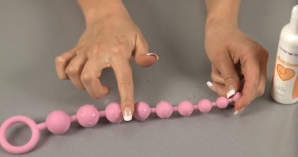 A Short Guide On How To Use Anal Beads